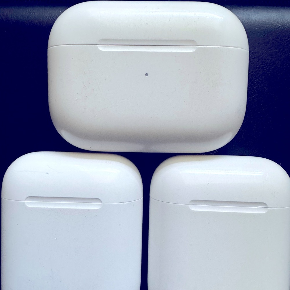 Airpods (Pro, 2nd & 1st gen)